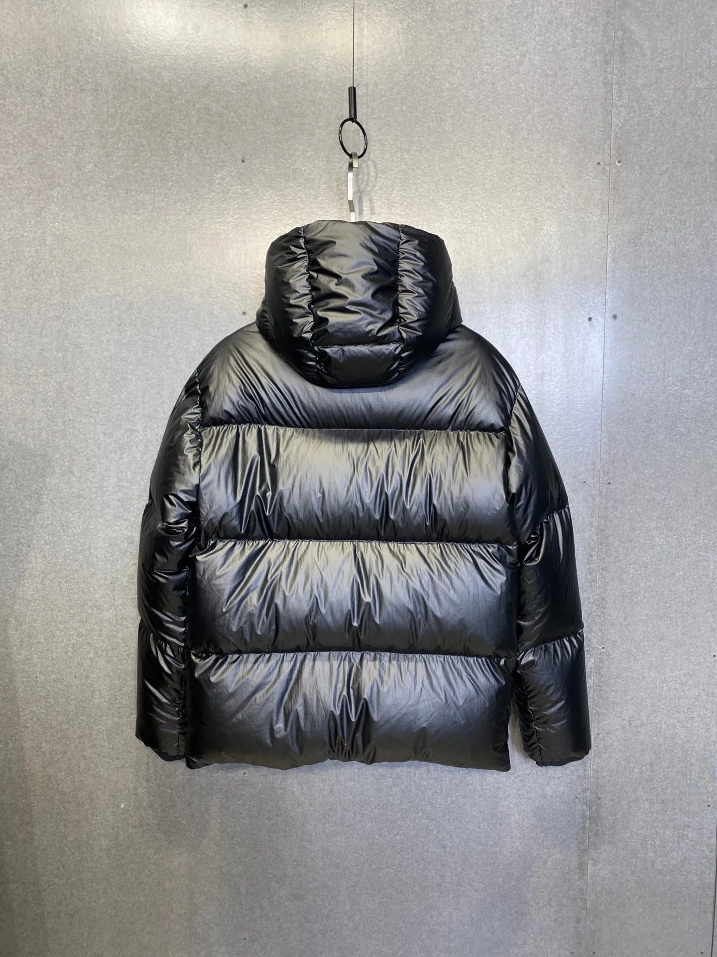 CLTH275 Light Nylon convertible down jacket for Men