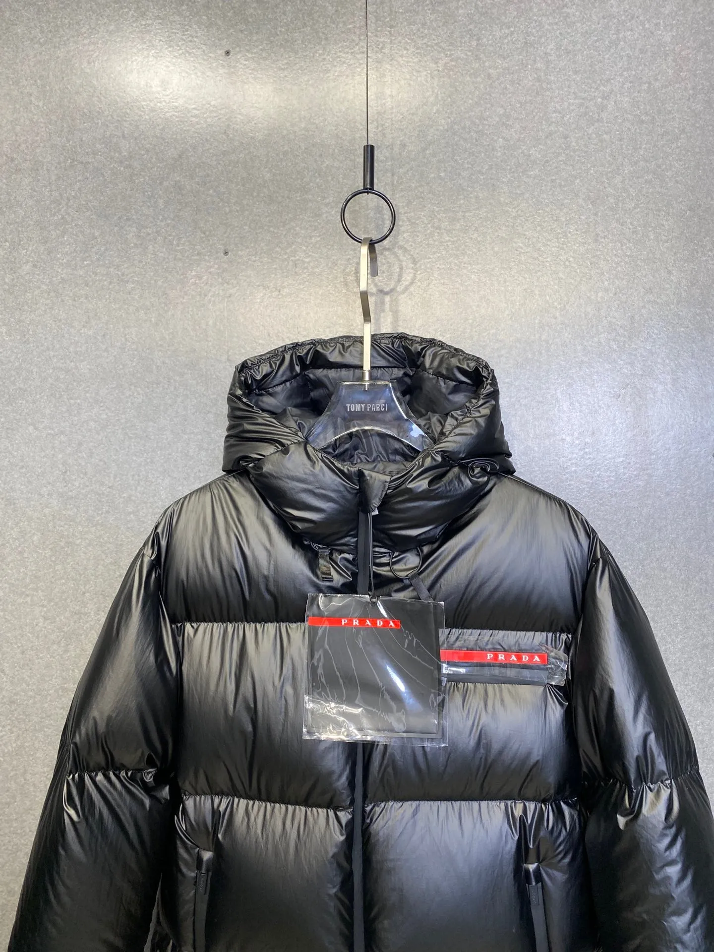 CLTH275 Light Nylon convertible down jacket for Men