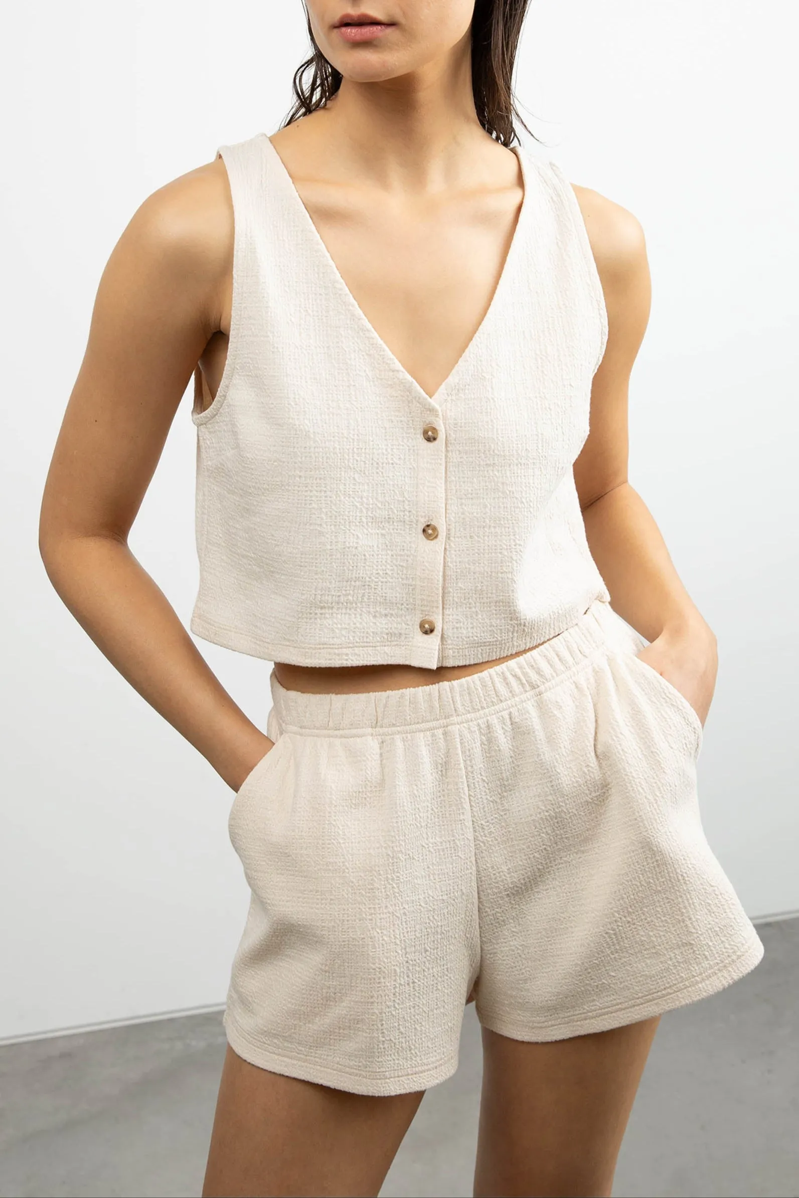 ELASTIC WAIST SHORT