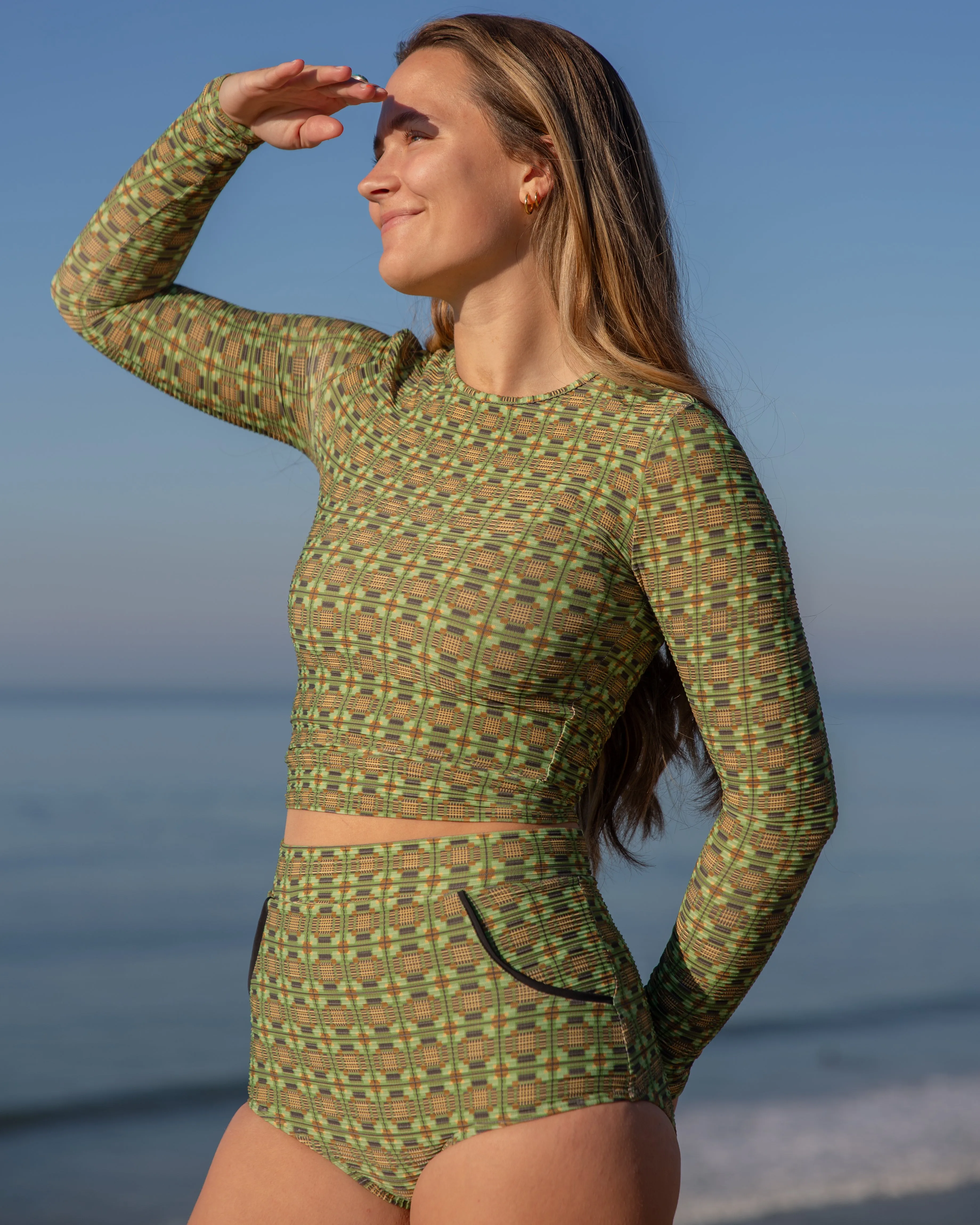 Palomar Crop Top Rashguard - Ecuador